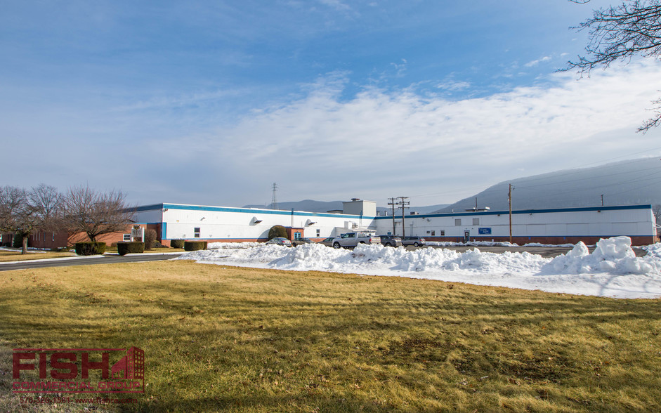 2211 Reach Rd, Williamsport, PA for sale - Building Photo - Image 1 of 1