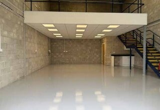 Portfield, Chichester to rent Interior Photo- Image 2 of 3