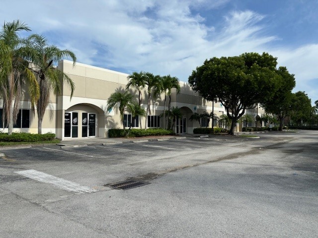 5305-5349 NW 108th Ave, Sunrise, FL for rent - Building Photo - Image 3 of 4