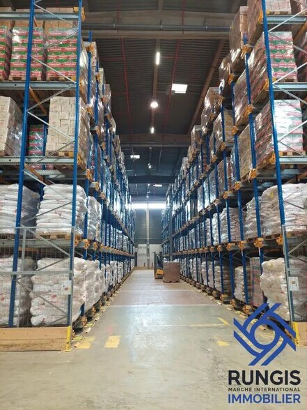 Industrial in Thiais to rent - Building Photo - Image 3 of 5