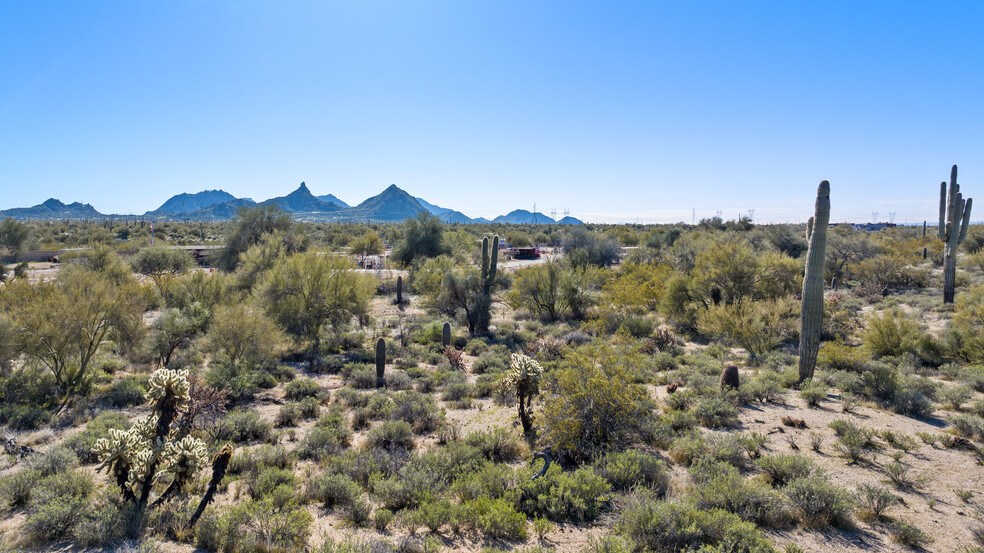 8755-0 E Dixileta Dr, Scottsdale, AZ for sale - Building Photo - Image 3 of 16