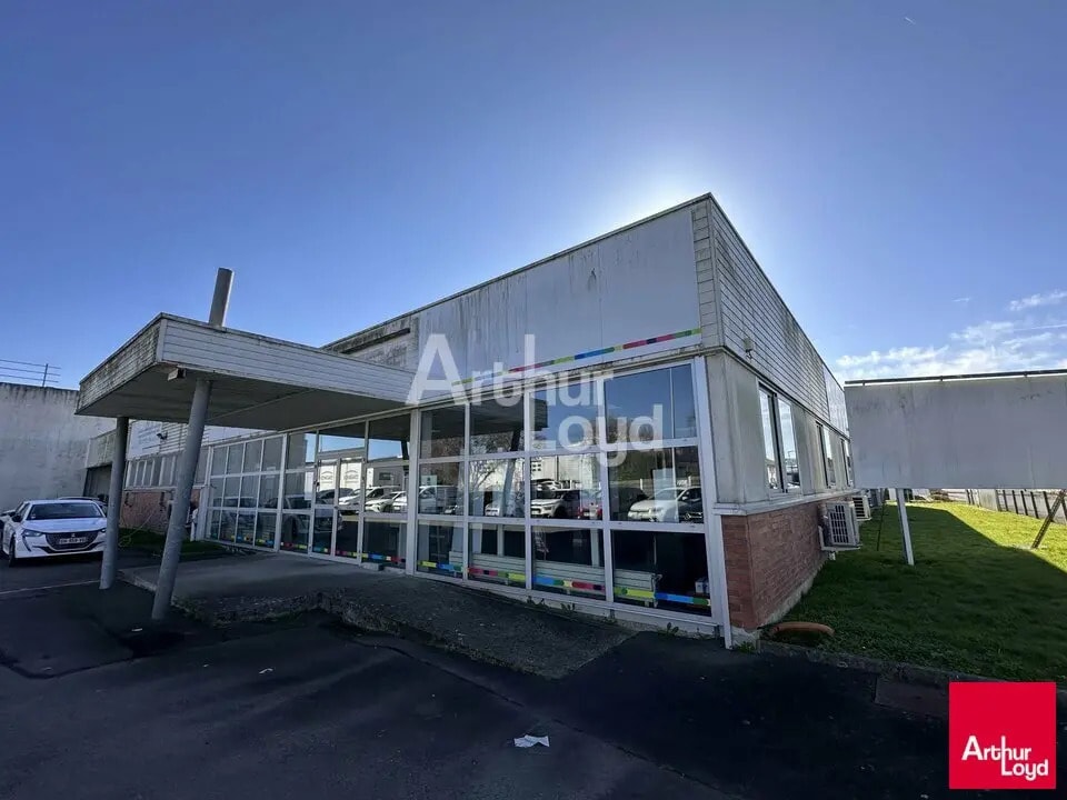 Location Local d'activités 1 070 m² - Photo 1