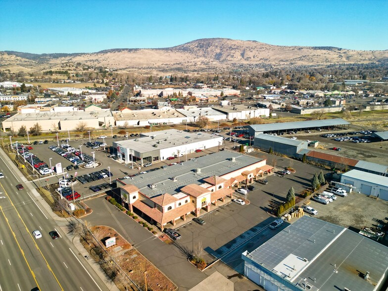 2207 Washburn Way, Klamath Falls, OR for sale - Building Photo - Image 2 of 4