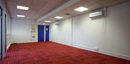 Office in Saint-Ouen to rent Interior Photo- Image 2 of 4