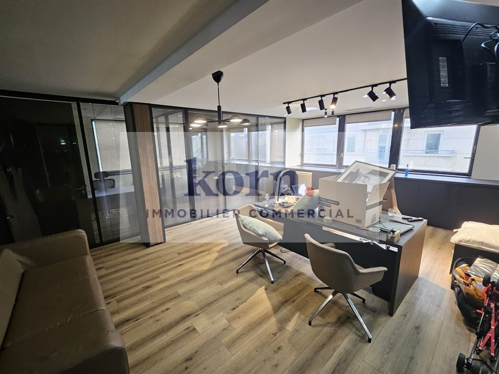 Office in Asnières-sur-Seine for sale Interior Photo- Image 1 of 9
