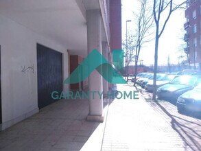 Retail in Cáceres, Cáceres to rent Interior Photo- Image 2 of 3