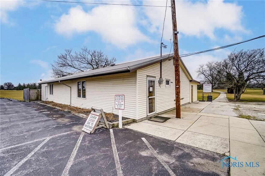 3770 County Road 23, Fostoria, OH for sale - Building Photo - Image 1 of 7