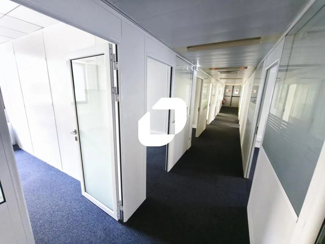 Office in Nogent-sur-Marne to rent Interior Photo- Image 1 of 5