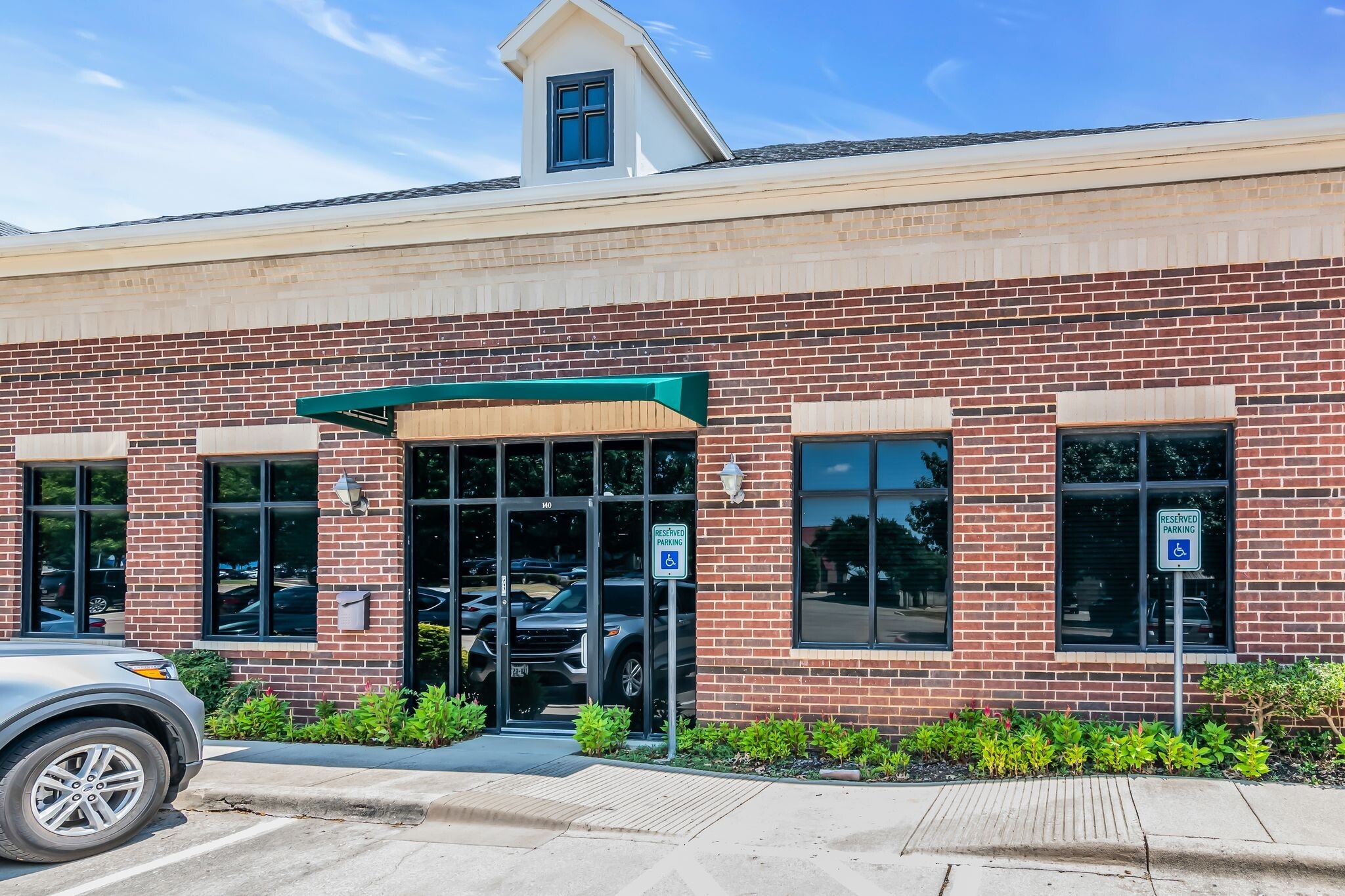 3345 Western Center Blvd, Fort Worth, TX to rent Building Photo- Image 1 of 7