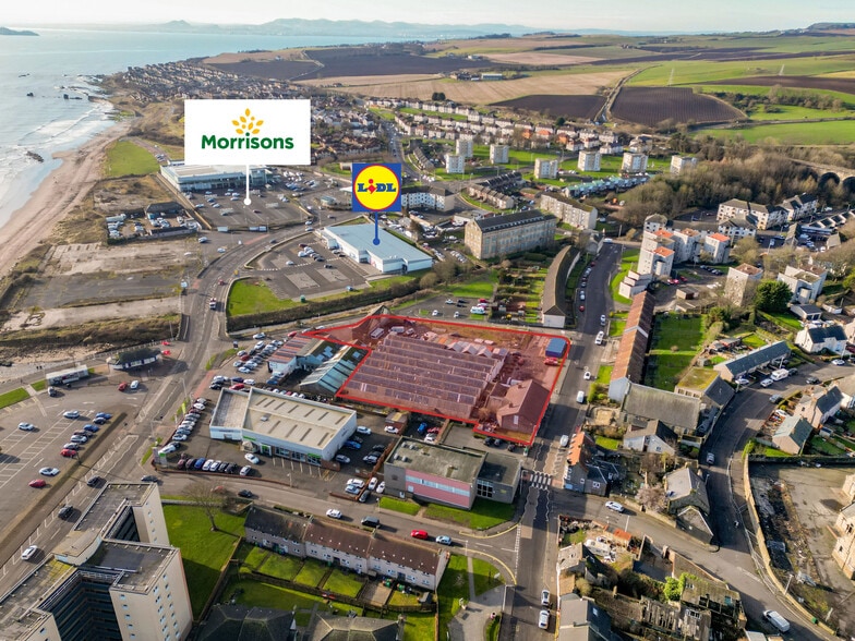 Large Retail Warehouse/ Redevelopment portfolio of 2 properties for sale on LoopNet.co.uk - Building Photo - Image 3 of 9