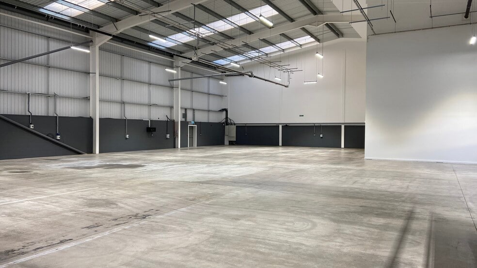 Canal Rd, Coventry to rent - Building Photo - Image 3 of 10