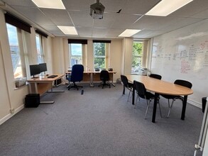 Hughenden Rd, High Wycombe to rent Interior Photo- Image 1 of 3
