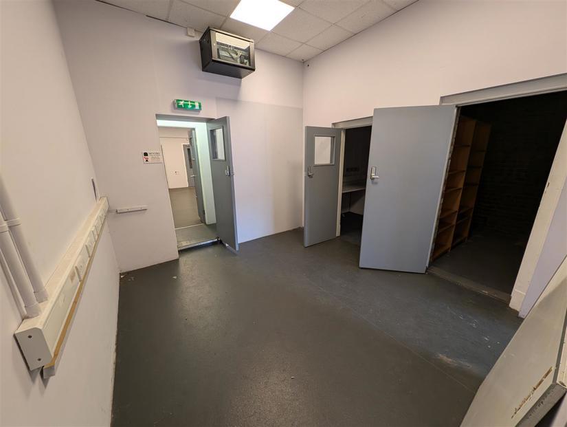17 High St, Northfleet to rent Interior Photo- Image 1 of 11
