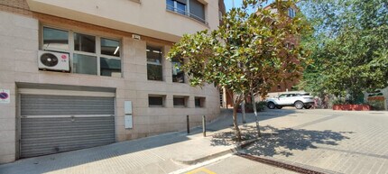 Retail in Manresa, Barcelona to rent Interior Photo- Image 1 of 20