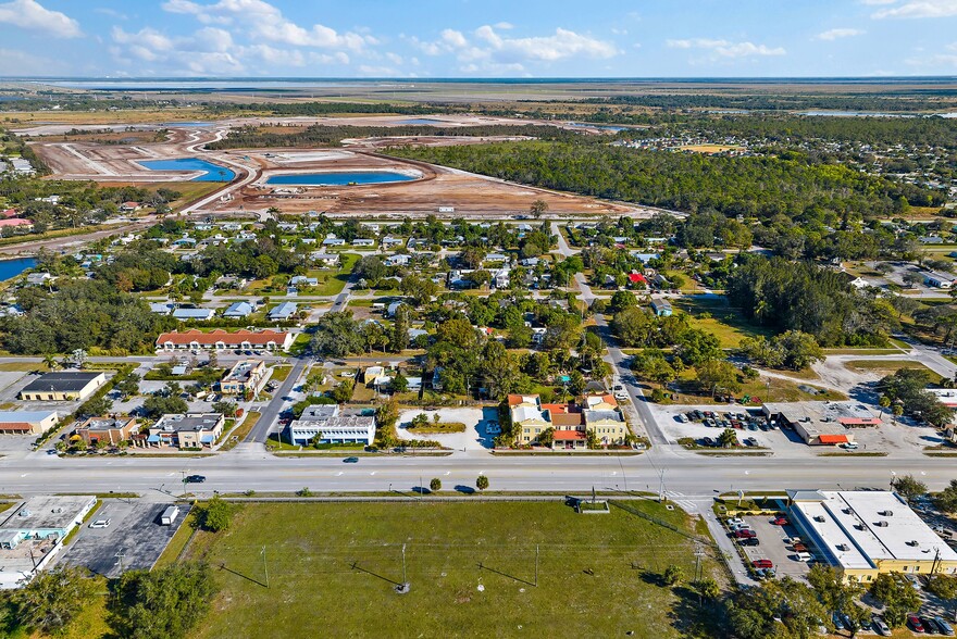 15885 SW Warfield Blvd, Indiantown, FL for sale - Primary Photo - Image 1 of 34