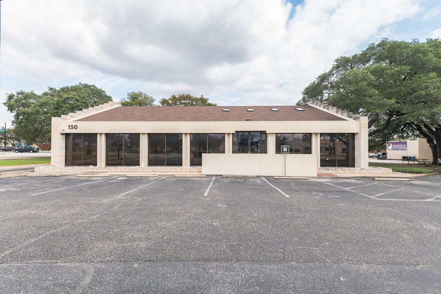 150 S Bell Blvd, Cedar Park, TX for rent - Building Photo - Image 1 of 19