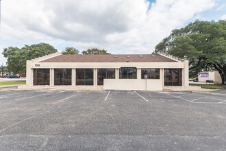 150 S Bell Blvd, Cedar Park, TX for rent Building Photo- Image 1 of 20