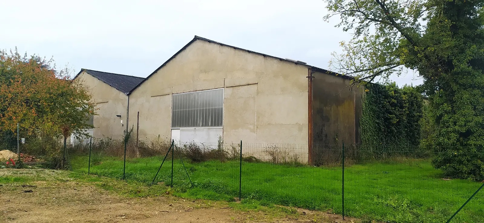 Light Industrial in Châtellerault for sale Building Photo- Image 1 of 4