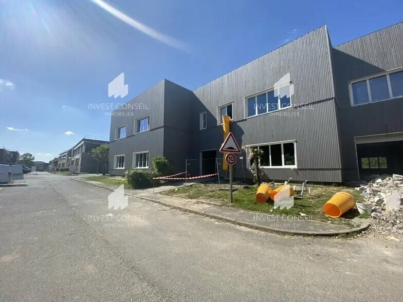 145 Rue Des Caboeufs, Gennevilliers to rent - Building Photo - Image 1 of 5