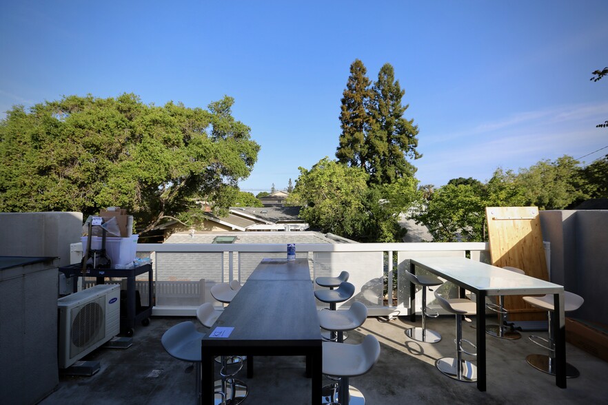 366 Cambridge Ave, Palo Alto, CA for rent - Building Photo - Image 3 of 13