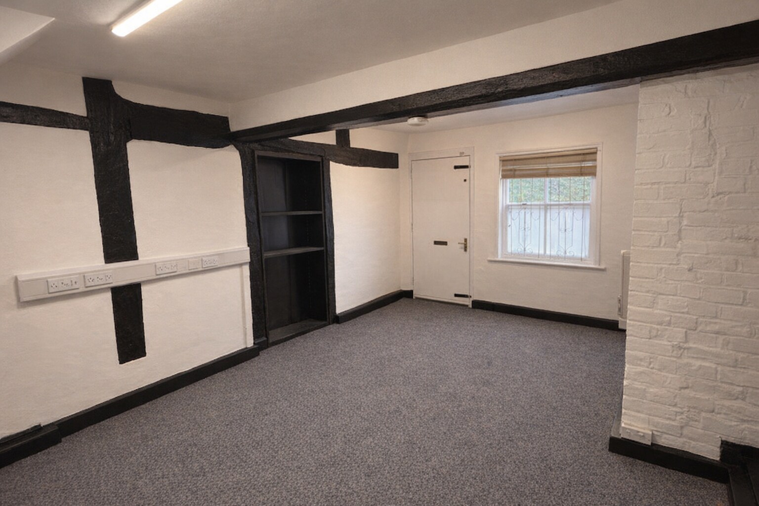 3 Lady Bank, Tamworth to rent Interior Photo- Image 1 of 6