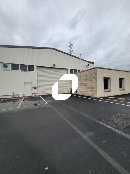 58 Quai De La Marine, L'ILE-SAINT-DENIS to rent Building Photo- Image 1 of 15