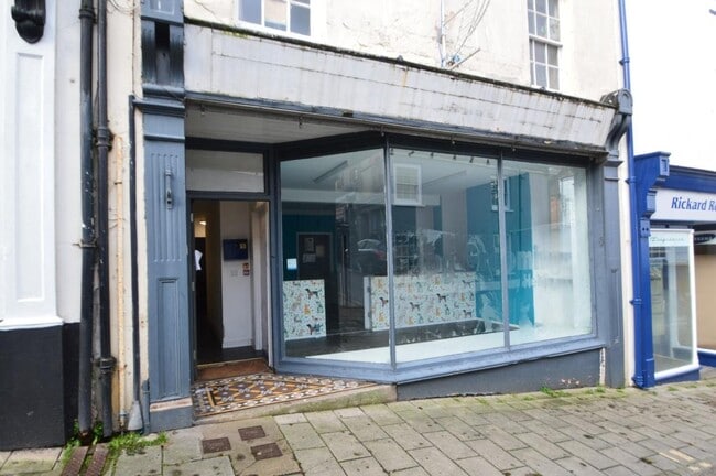 More details for 8 Grenville St, Bideford - Retail to Rent