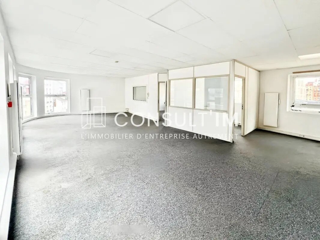 Office in Boulogne-Billancourt to rent Building Photo- Image 1 of 9