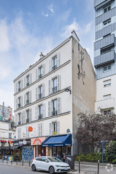 Retail in Paris to rent - Building Photo - Image 2 of 5