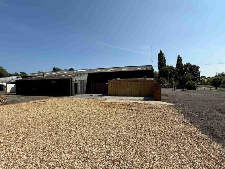 Newport Rd, Market Drayton to rent - Building Photo - Image 2 of 11