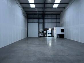 7 Thornton Road Industrial Estate, Pickering to rent Interior Photo- Image 1 of 3