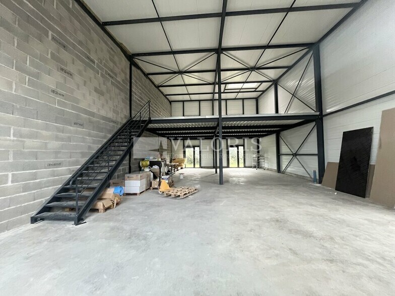 161 Allée Des Peupliers, Trévoux for sale - Interior Photo - Image 3 of 6