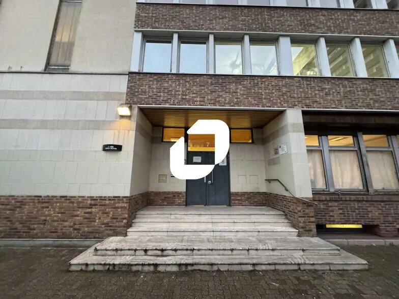 7 Avenue Maximilien De Robespierre, Vitry-sur-Seine to rent - Building Photo - Image 1 of 18