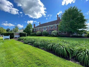 720 Hopmeadow St, Simsbury, CT for sale Building Photo- Image 1 of 8