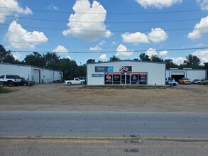 2416 E Davis St, Conroe, TX for sale Building Photo- Image 1 of 5