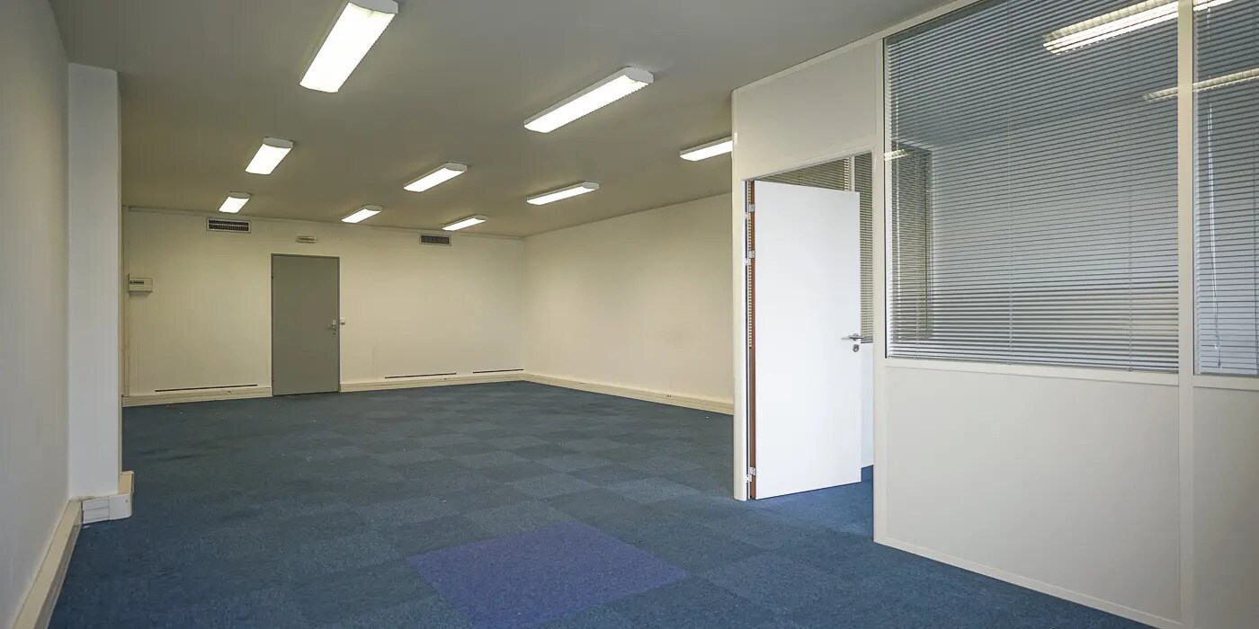 Office in Saint-Ouen-sur-Seine to rent Interior Photo- Image 1 of 10