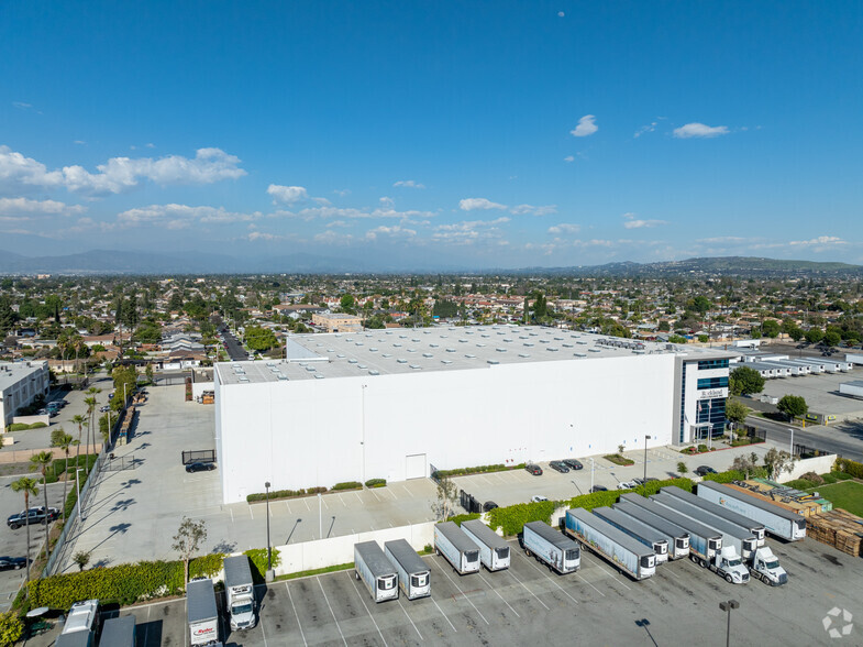 221 N Orange Ave, City Of Industry, CA for rent - Building Photo - Image 3 of 8