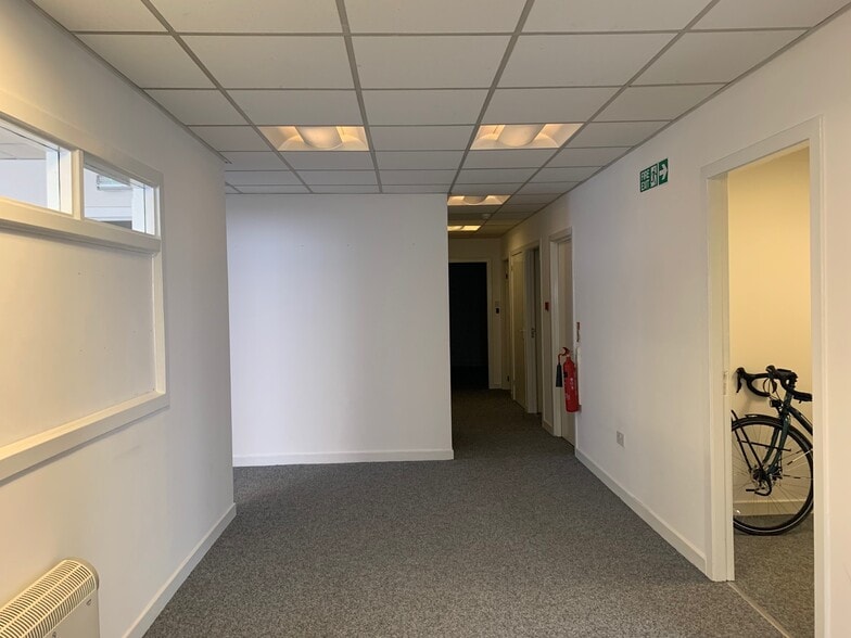 100 Borron St, Glasgow to rent - Building Photo - Image 3 of 22