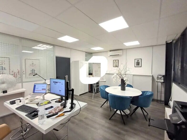 Office in Floirac to rent - Interior Photo - Image 3 of 18