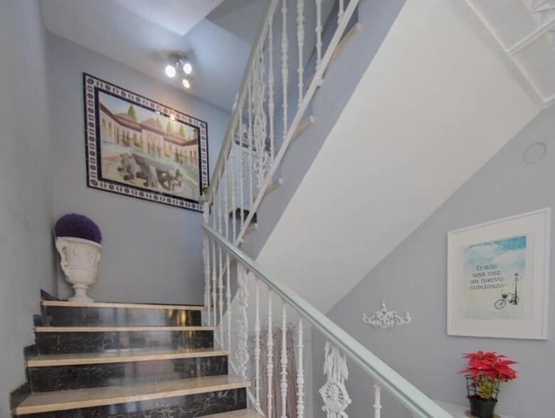 Avenida Palos de la Frontera, Santa Fe, Granada for sale - Interior Photo - Image 2 of 49