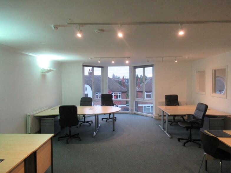 16 West Barnes Ln, London to rent - Building Photo - Image 2 of 5