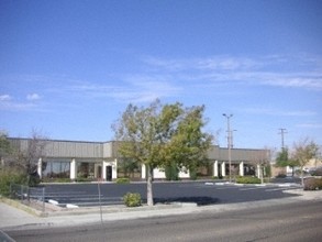 117 S Gold Canyon St, Ridgecrest, CA for rent Building Photo- Image 1 of 11