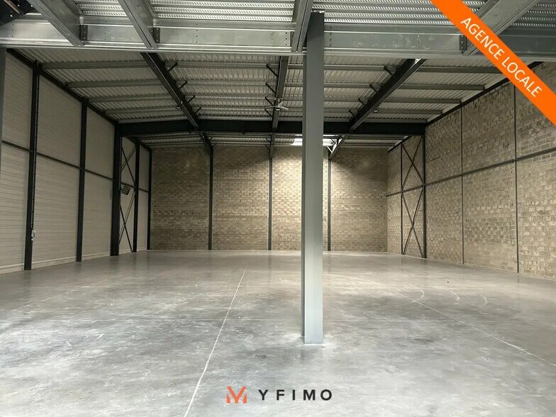 Industrial in Cergy to rent - Interior Photo - Image 3 of 11