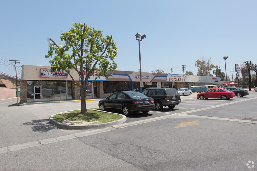 6753-6763 Carson St, Lakewood, CA for rent - Primary Photo - Image 1 of 4