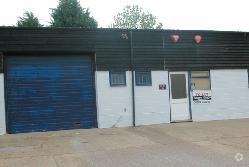 Riverside Industrial Estate, Hythe for rent - Primary Photo - Image 1 of 3