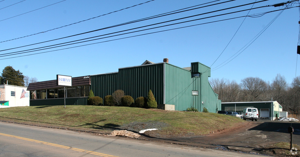 912 Old Colony Rd, Meriden, CT for rent - Building Photo - Image 1 of 2