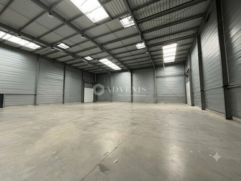 23 Rue Des Vergers, Les Alluets-le-Roi for sale - Building Photo - Image 3 of 10