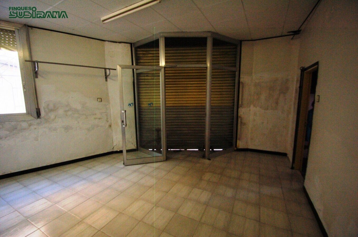 Vilanova del Camí, BAR 08788 -  -  - Interior Photo - Image 1 of 3