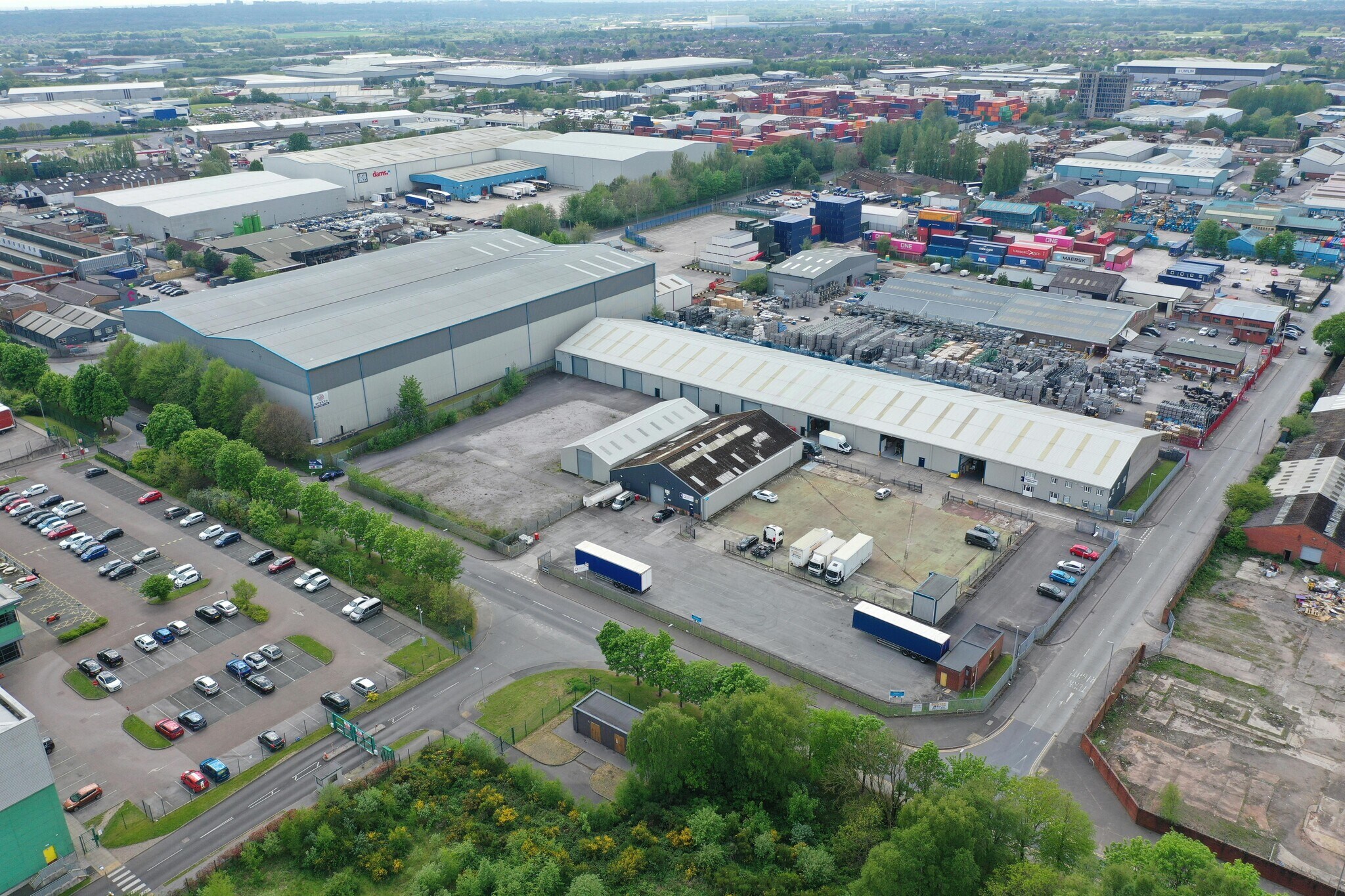 Yardley Rd, Liverpool to rent Building Photo- Image 1 of 4