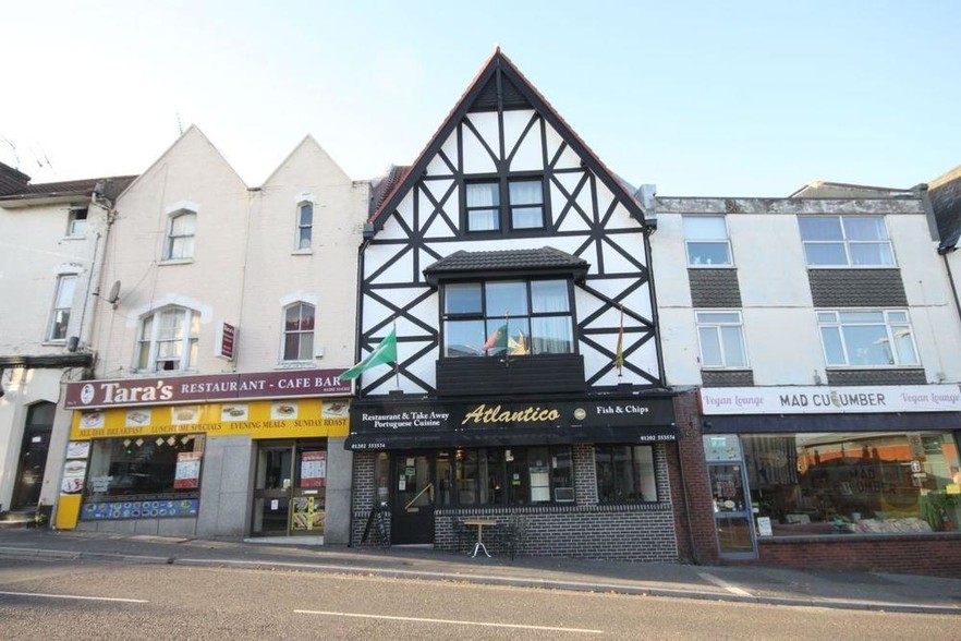 6 The Triangle, Bournemouth for sale - Building Photo - Image 1 of 1